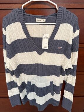 Hollister Women's Navy and White Striped V-Neck Cable Knit Sweater with Hood